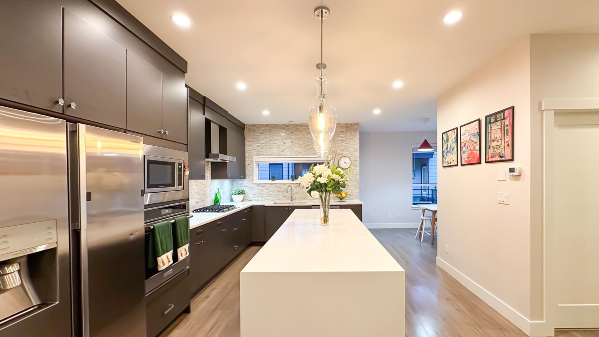 Primary Bathroom Photo of 50 15688 28 Avenue, Surrey, BC