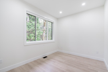 Hallway Photo of 36728 Dianne Brook Avenue, Abbotsford, BC