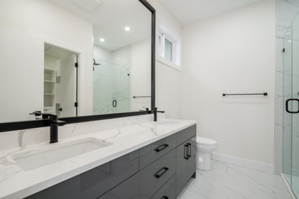 Laundry Room Photo of 36728 Dianne Brook Avenue, Abbotsford, BC