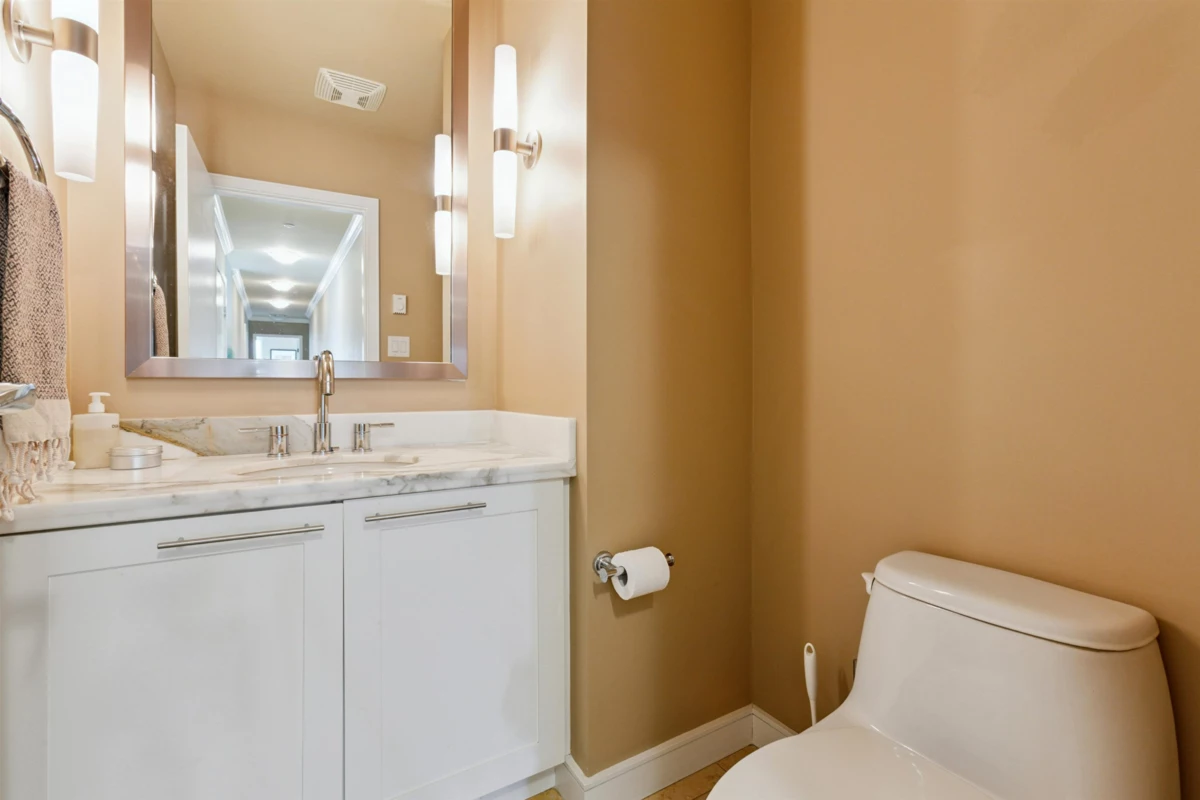 Entry Foyer Photo of PH2501 1616 Bayshore Drive, Vancouver, BC