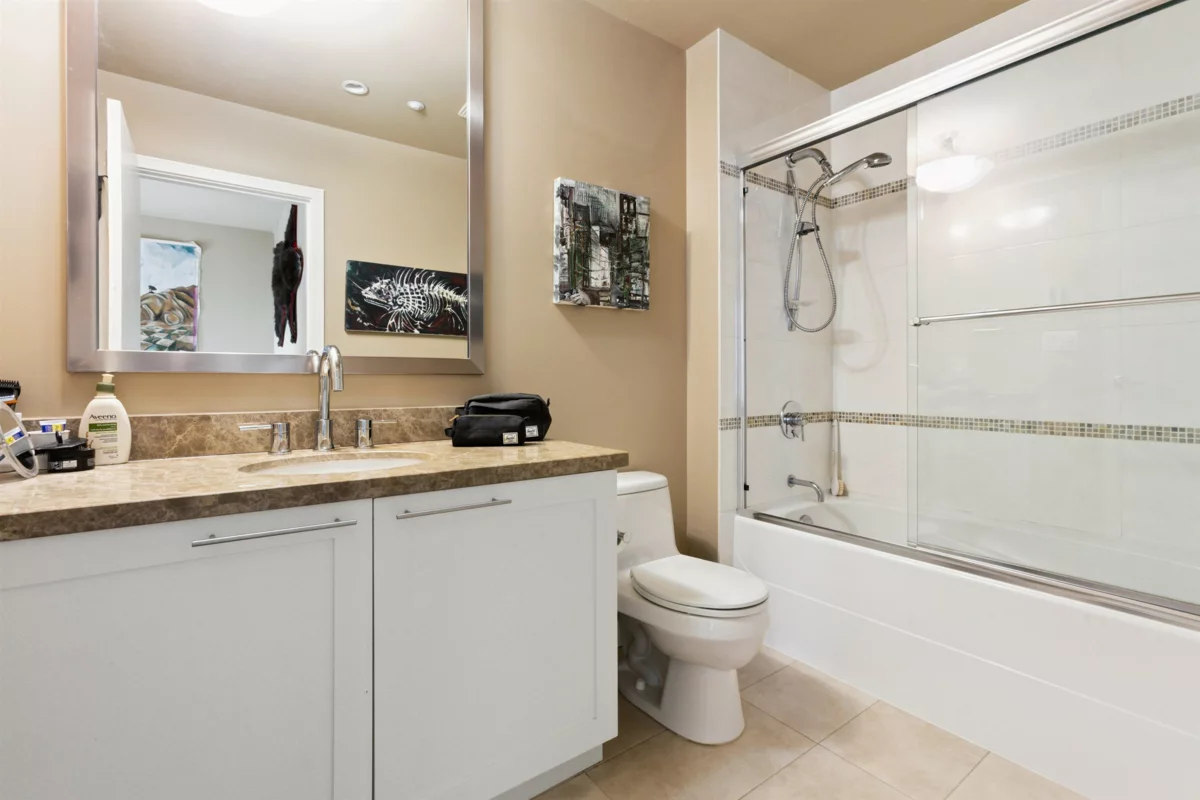 Laundry Room Photo of PH2501 1616 Bayshore Drive, Vancouver, BC