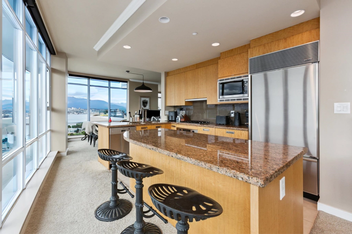 Walk-In Closet Photo of PH2501 1616 Bayshore Drive, Vancouver, BC