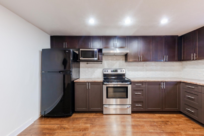 Kitchen Island Photo of 8008 Ash Street, Richmond, BC