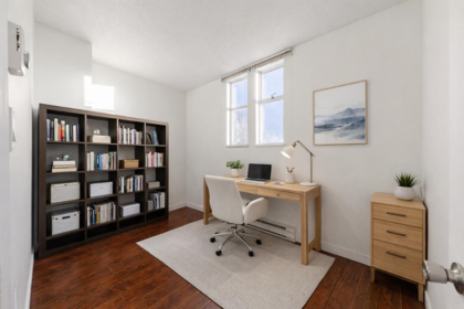 Mudroom Photo of 8008 Ash Street, Richmond, BC