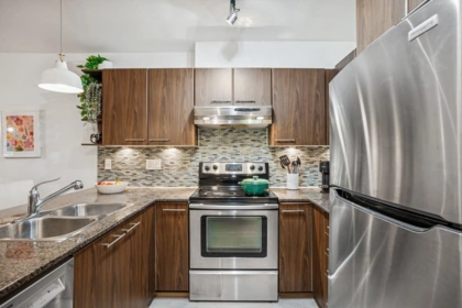 111 4728 Brentwood Drive, Burnaby, BC, Burnaby — Apartment/Condo for sale