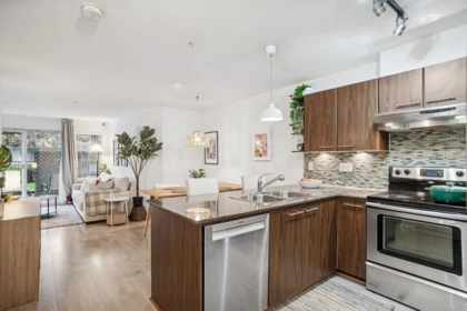 111 4728 Brentwood Drive, Burnaby, BC, Burnaby — Apartment/Condo for sale