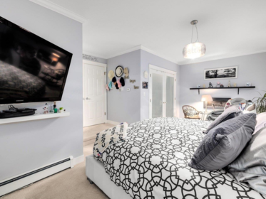 Office / Den Photo of 16347 12 Avenue, Surrey, BC