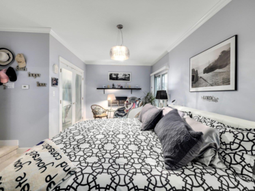 Powder Room Photo of 16347 12 Avenue, Surrey, BC