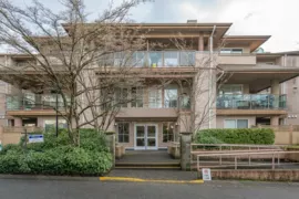 204 14998 101a Avenue, Surrey, BC