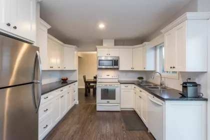 9966 Merritt Drive, Chilliwack, BC, Fairfield Island — 6 bed single family residence for sale