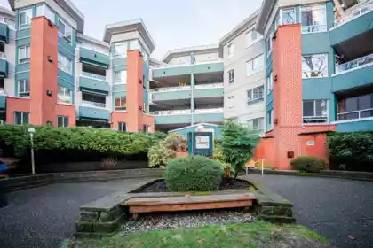 207 128 W 8th Street, North Vancouver, BC, Central Lonsdale — 2 bed apartment/condo for sale