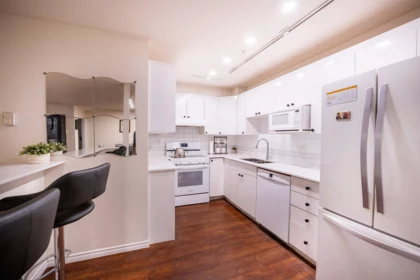 Kitchen Island Photo of 207 128 W 8th Street, North Vancouver, BC
