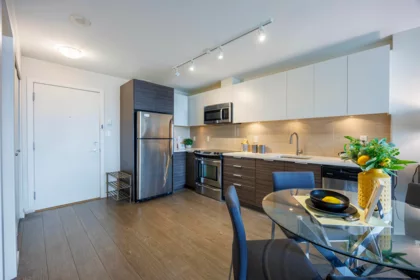 2202 13303 Central Avenue, Surrey, BC, Surrey — Apartment/Condo for sale