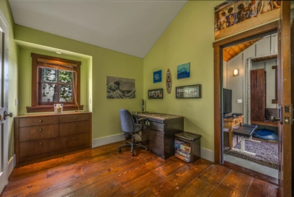 Mudroom Photo of 219 65b Street, Delta, BC