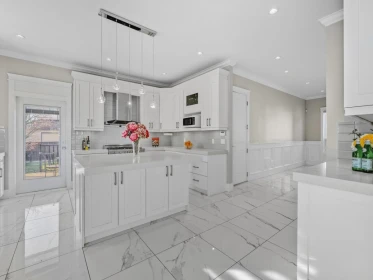 6739 Humphries Avenue, Burnaby, BC