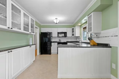 Breakfast Nook Photo of 1310 Parker Street, White Rock, BC