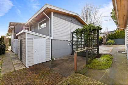 Laundry Room Photo of 1310 Parker Street, White Rock, BC