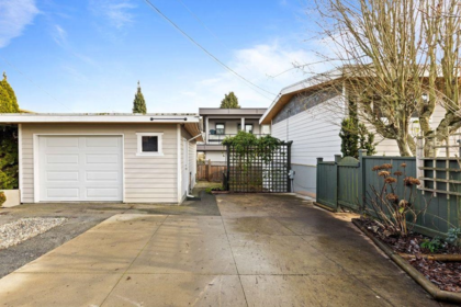 Office / Den Photo of 1310 Parker Street, White Rock, BC