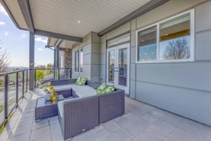Garden / Landscaping Photo of 1438 Strawline Hill Street, Coquitlam, BC