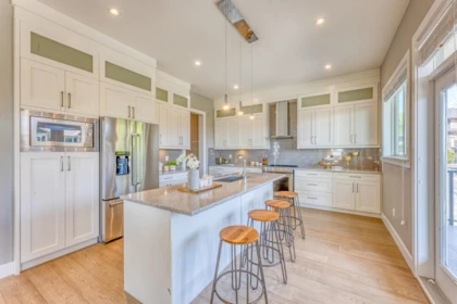 Kitchen Island Photo of 1438 Strawline Hill Street, Coquitlam, BC