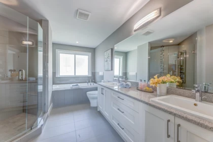 Powder Room Photo of 1438 Strawline Hill Street, Coquitlam, BC