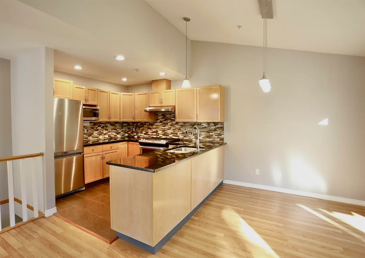 Breakfast Nook Photo of 39 2068 Winfield Drive, Abbotsford, BC