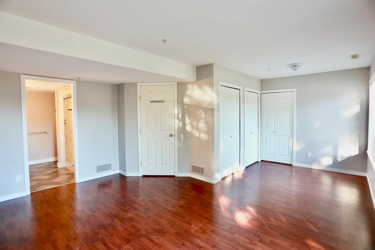 Guest Bathroom Photo of 39 2068 Winfield Drive, Abbotsford, BC
