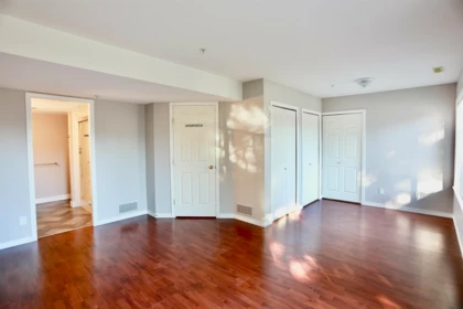 Guest Bathroom Photo of 39 2068 Winfield Drive, Abbotsford, BC