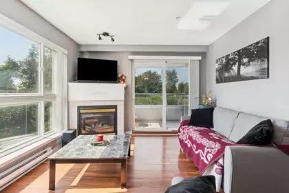 405 22230 North Avenue, Maple Ridge, BC, Maple Ridge — Apartment/Condo for sale