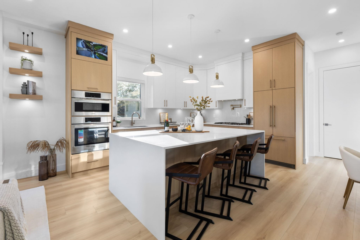 Bedroom 3 Photo of 4 1536 Duthie Avenue, Burnaby, BC