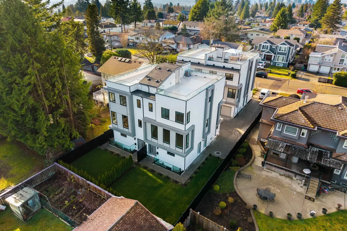 Community Amenities Photo (Clubhouse) of 4 1536 Duthie Avenue, Burnaby, BC