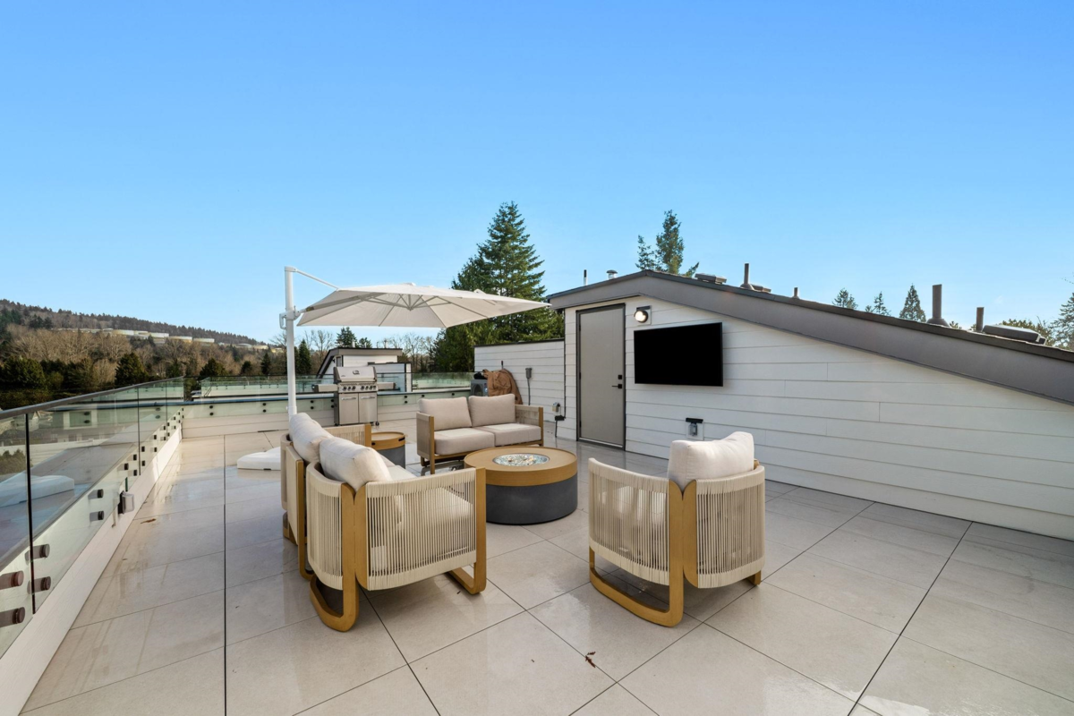 Neighborhood Park Photo Near 4 1536 Duthie Avenue, Burnaby, BC