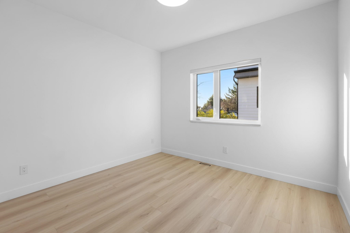 Outdoor Patio Photo of 4 1536 Duthie Avenue, Burnaby, BC