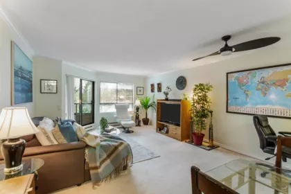 206 1690 Augusta Avenue, Burnaby, BC, Burnaby — Apartment/Condo for sale