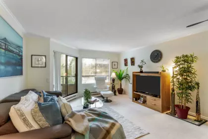 206 1690 Augusta Avenue, Burnaby, BC, Burnaby — Apartment/Condo for sale