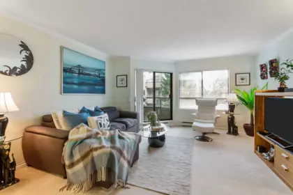 206 1690 Augusta Avenue, Burnaby, BC, Burnaby — Apartment/Condo for sale