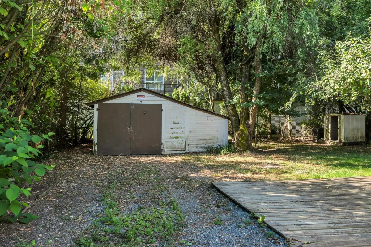 Kitchen Photo of 46054 Robertson Avenue, Chilliwack, BC