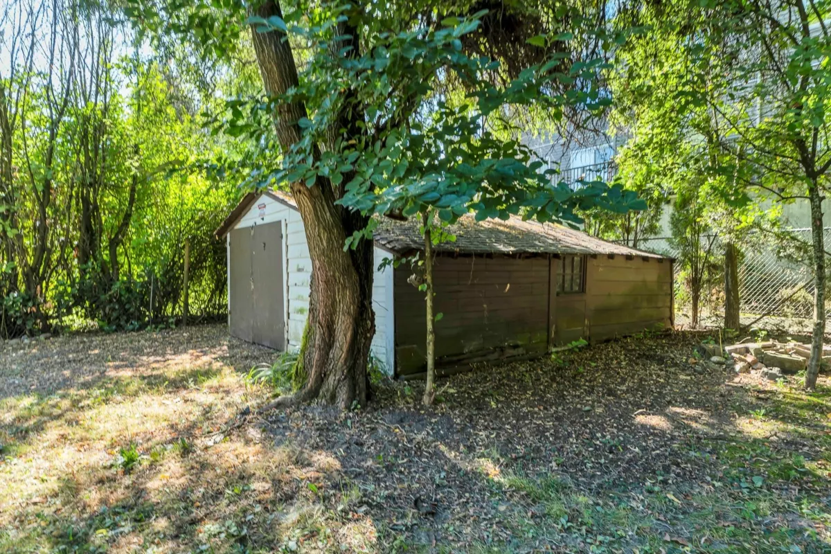Primary Bathroom Photo of 46054 Robertson Avenue, Chilliwack, BC