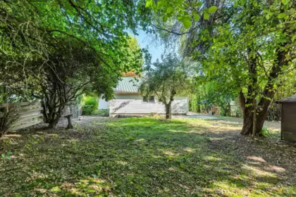 46054 Robertson Avenue, Chilliwack, BC, Chilliwack Proper South — 2 bed single family residence for sale