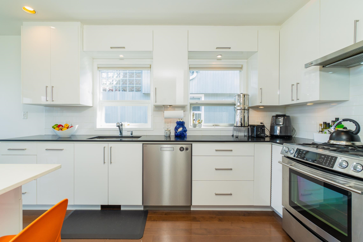Breakfast Nook Photo of 3762 W 13th Avenue, Vancouver, BC