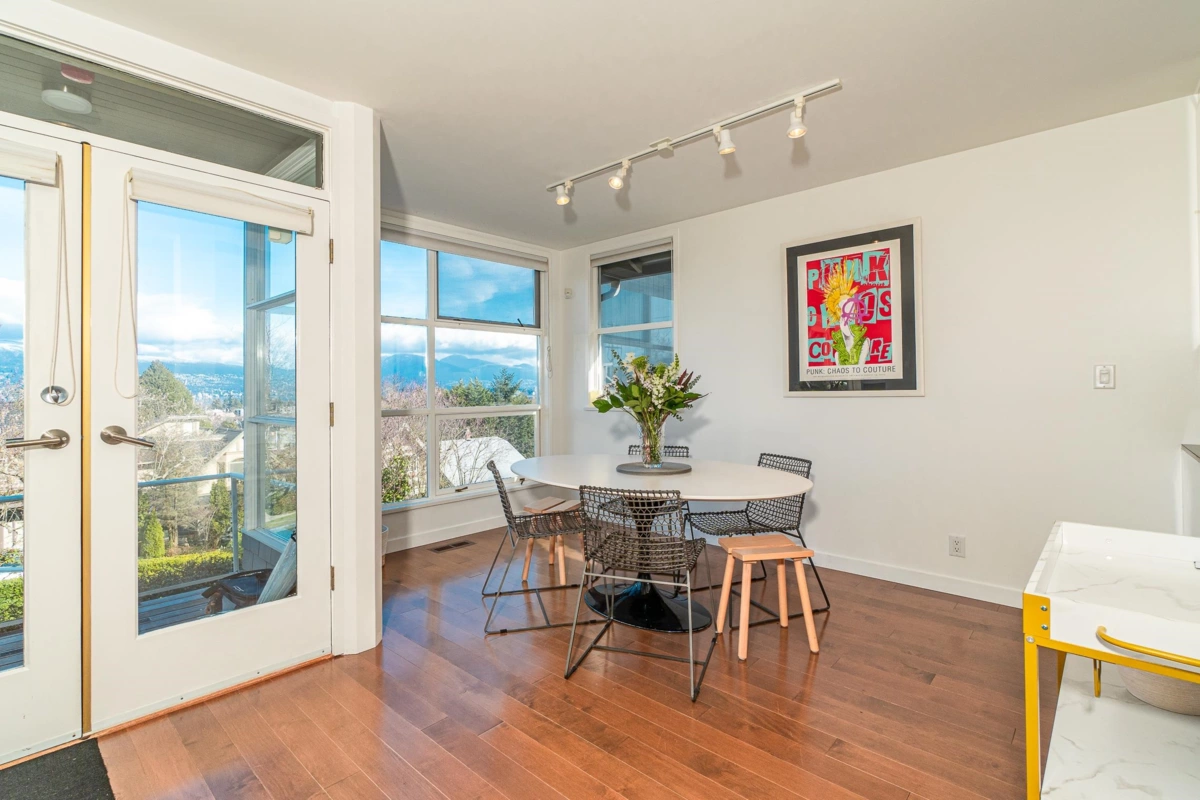 Kitchen Photo of 3762 W 13th Avenue, Vancouver, BC