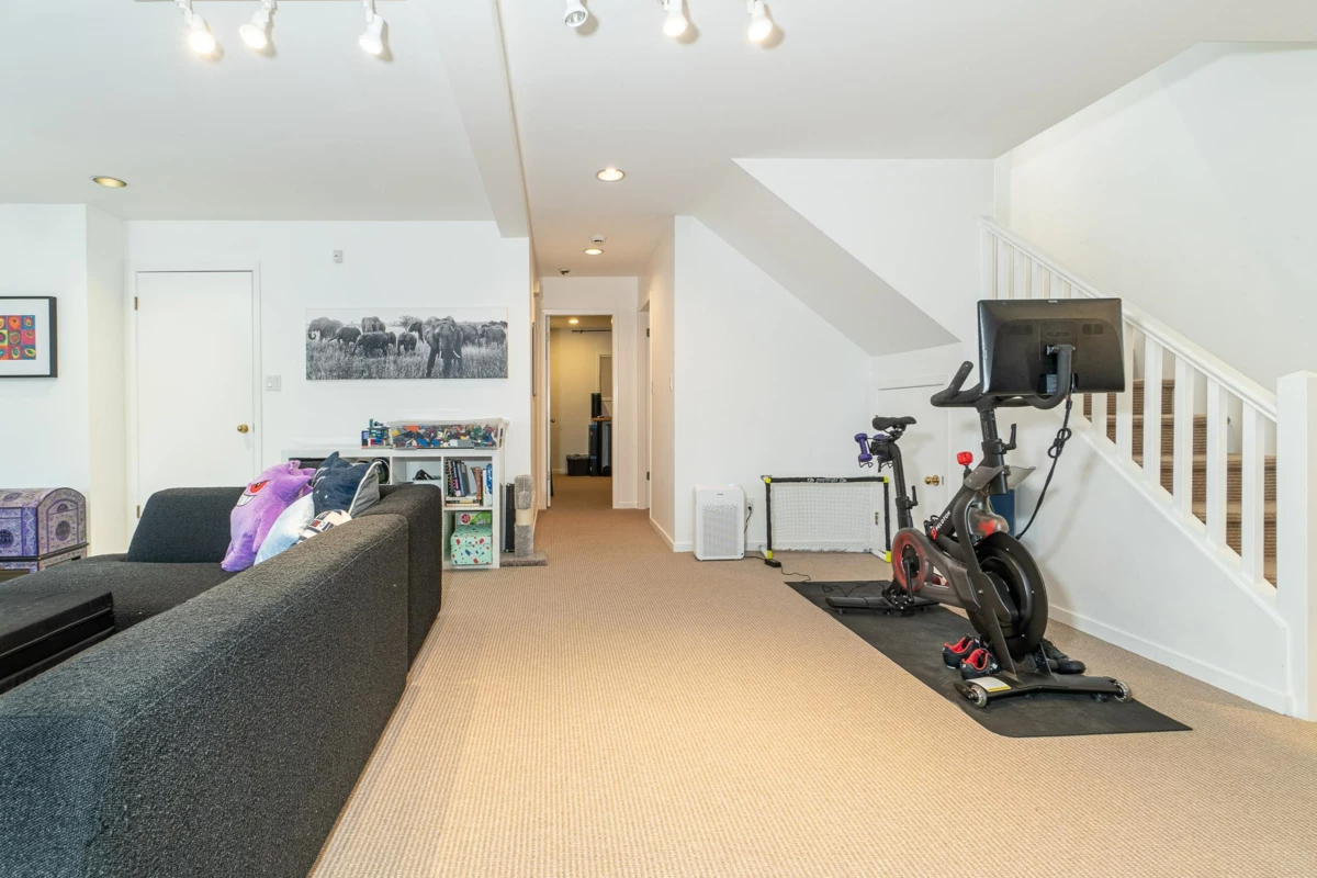 Powder Room Photo of 3762 W 13th Avenue, Vancouver, BC