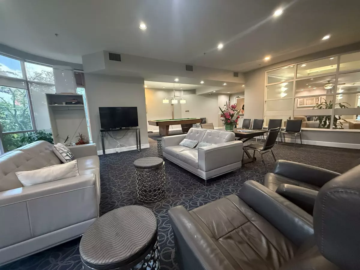 Hot Tub / Spa Photo of 1705 612 Fifth Avenue, New Westminster, BC