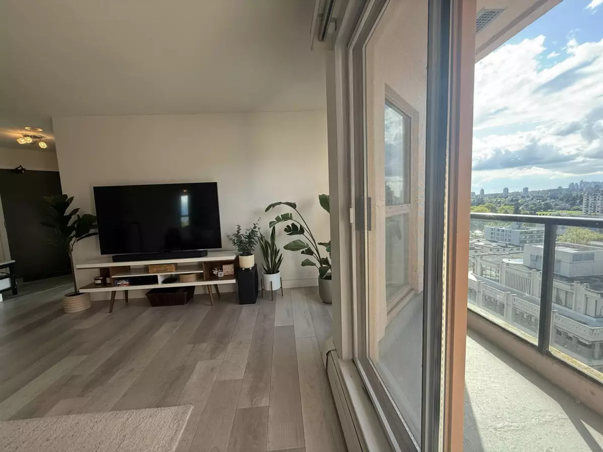 Outdoor Deck Photo of 1705 612 Fifth Avenue, New Westminster, BC