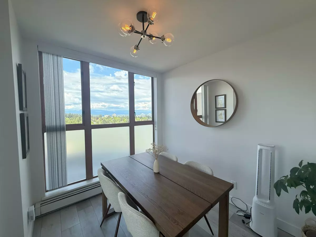 Primary Bathroom Photo of 1705 612 Fifth Avenue, New Westminster, BC