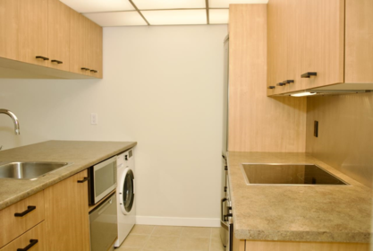 Kitchen Photo of 402 1230 Comox Street, Vancouver, BC