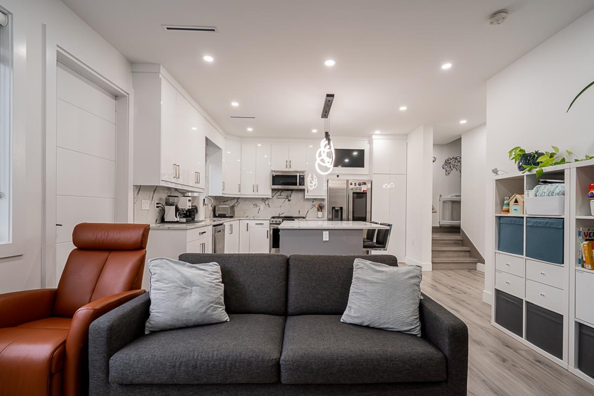 Kitchen Island Photo of #2 4675 Canada Way, Burnaby, BC
