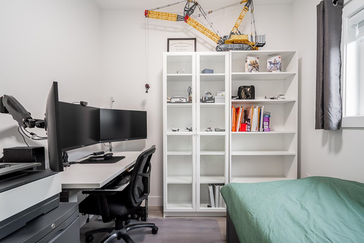 Loft / Bonus Room Photo of #2 4675 Canada Way, Burnaby, BC