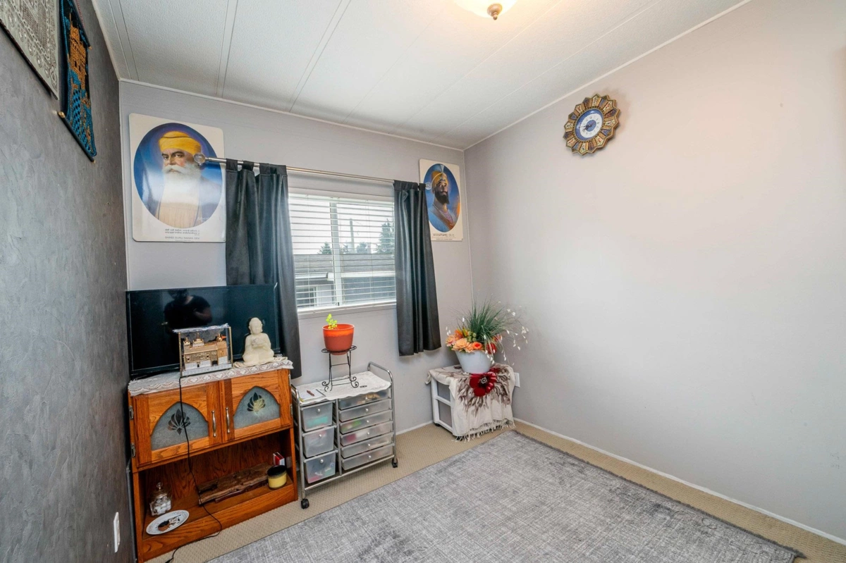 Basement Recreation Room Photo of 13 27111 Avenue, Langley, BC