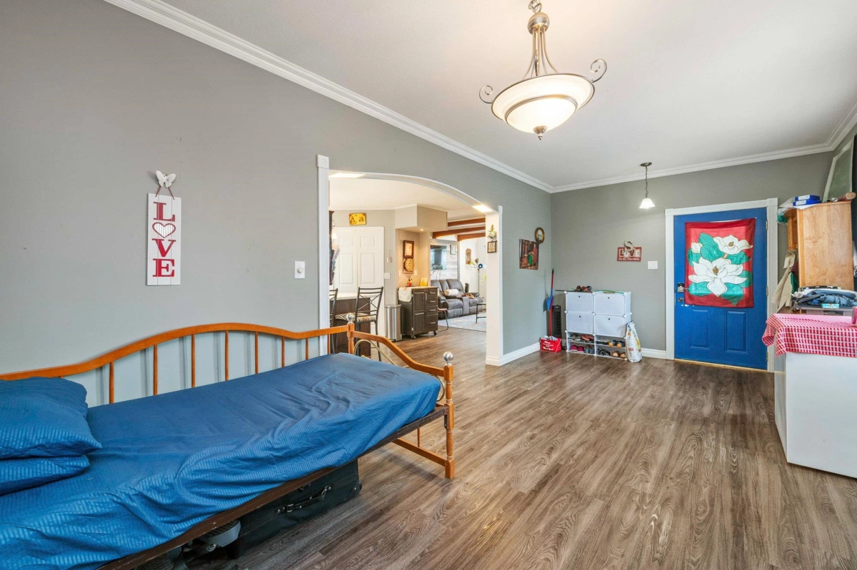 Guest Bathroom Photo of 13 27111 Avenue, Langley, BC